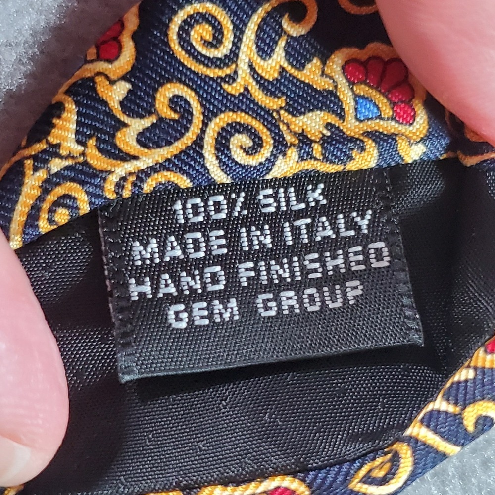 VTG Paolo Gucci Tie Mens Navy Gold Silk Made Italy Baroque Medallion Luxury 80s - Picture 7 of 7